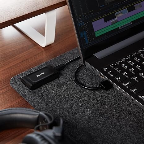 Kingston XS1000 Portable SSD - (1000GB/2000GB) - (Black/Red)